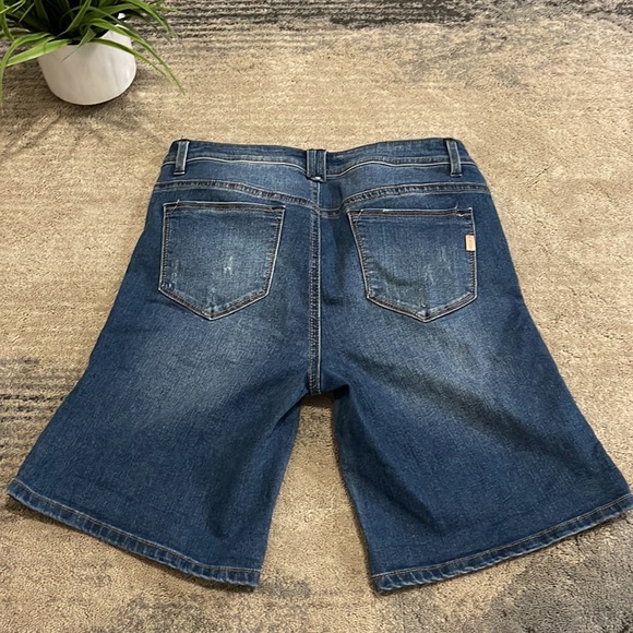 1822 Denim Women Burmuda shorts - Picture 6 of 8